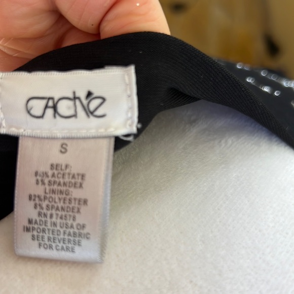 Cache stunning black dresses, Small. - Picture 5 of 11